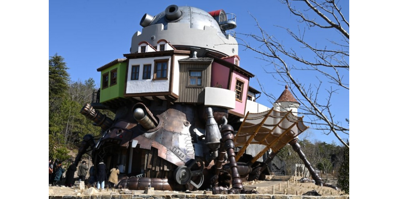 Howl's Castle and Guchokipan Bakery appear in Ghibli Park