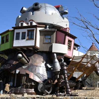 Howl's Castle and Guchokipan Bakery appear in Ghibli Park