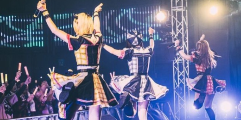 Live performance video of B-Komachi's 