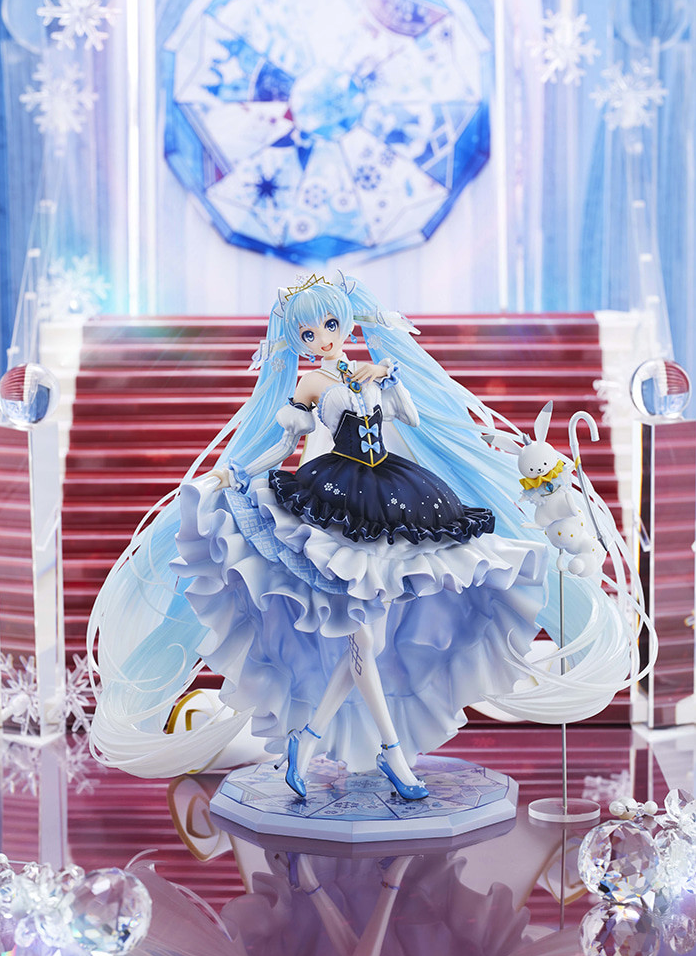 Highlight : Miku Snow Princess 1/7 Scale Figure