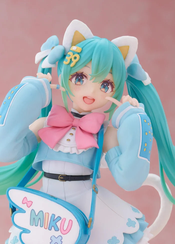 "Character Vocal Series 01 Hatsune Miku" Fashion Figure Fancy