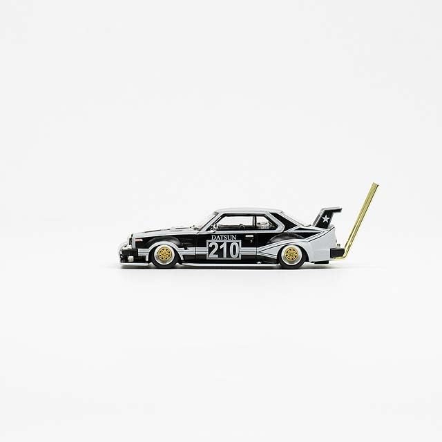 1/64 SKYLINE C210 BOSOZOKU STYLE MATT BLACK (WITH CHASE CAR)