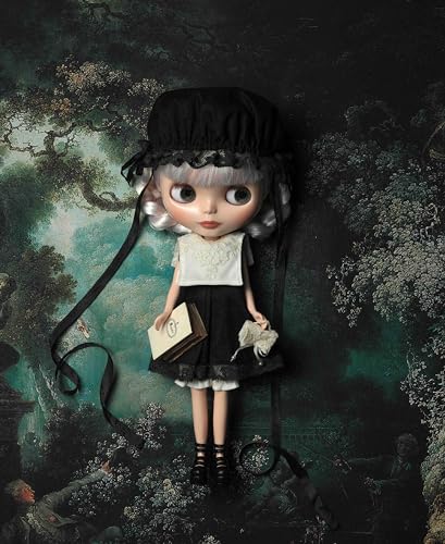"Blythe" Blythe's Antique Closet (Book)