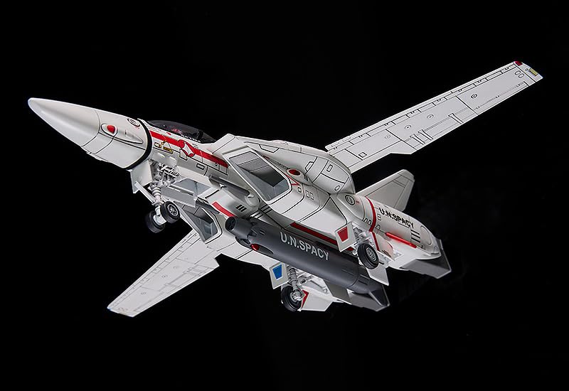 "Macross" PLAMAX PX06 1/72 VF-1J Fighter Valkyrie Vermilion Platoon (Ichijyo Hikaru's Fighter)