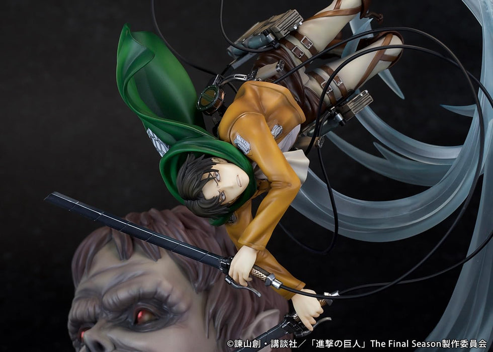 "Attack on Titan" Figure Levi vs Beast Titan Ver.