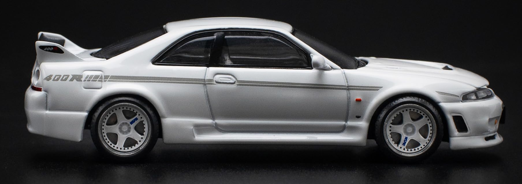 1/64 NISSAN GT-R R33 NISMO 400R - WHITE