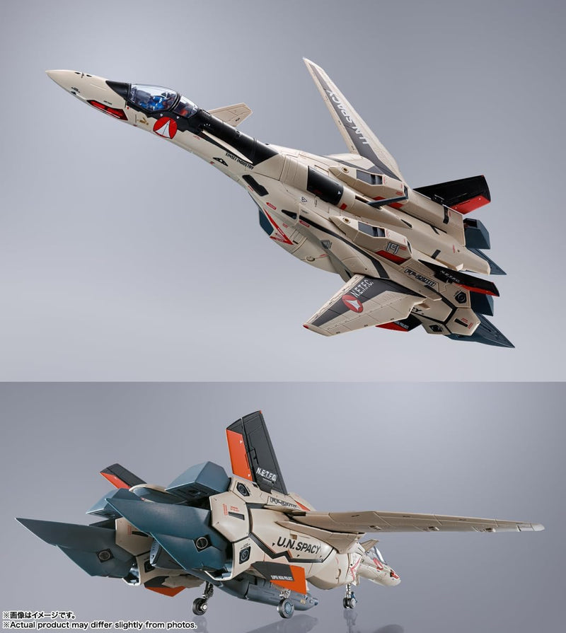 DX Chogokin "Macross Plus" YF-19 Excalibur (Isamu Dyson Fighter)