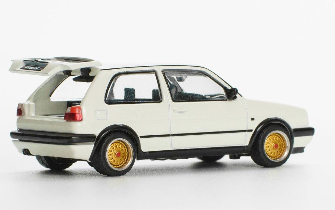 1/64 GOLF GTI WHITE