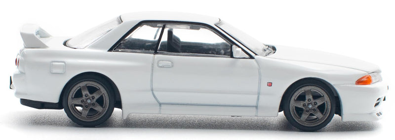 1/64 NISSAN GT-R R32 - CRYSTAL WHITE