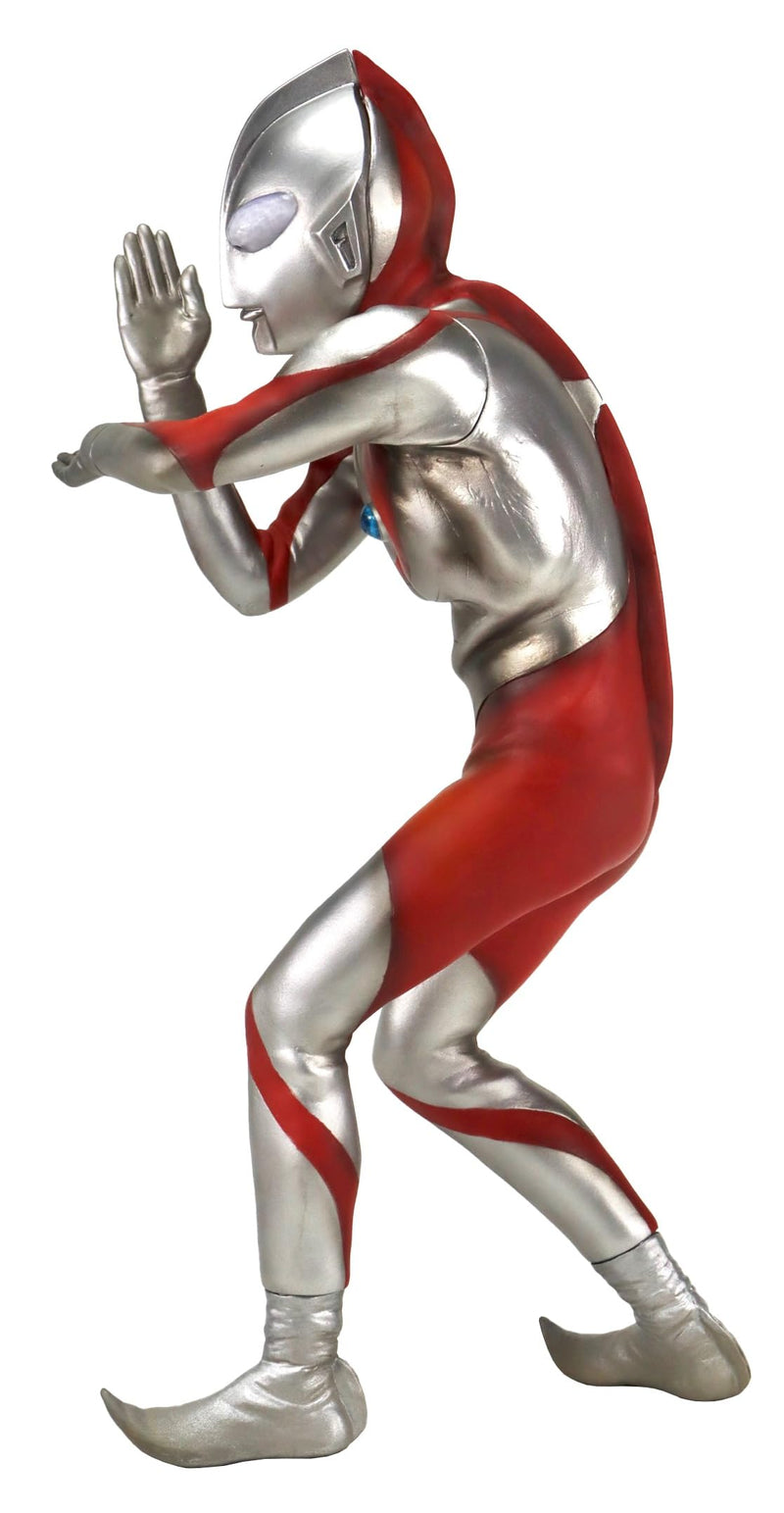 CCP 1/6 Tokusatsu Series "Ultraman" Ultraman (B Type) Spacium Beam High Grade Ver. with LED Light Up Gimmick