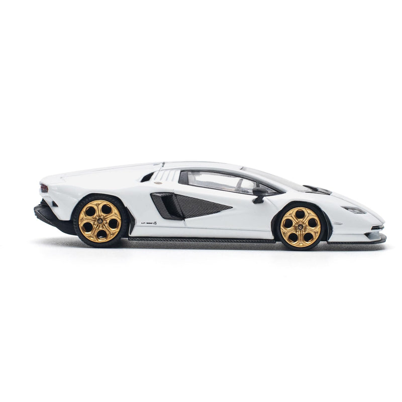 1/64 LAMBORGHINI COUNTACH LPI 800-4 BIANCO SIDERALE