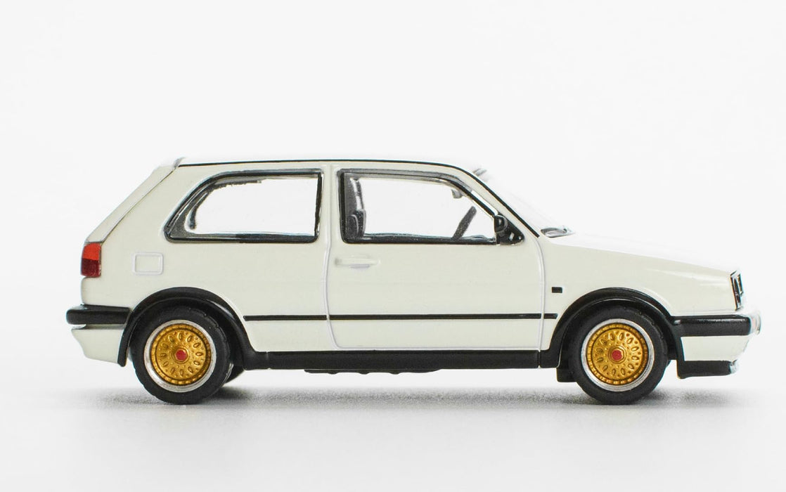 1/64 GOLF GTI WHITE