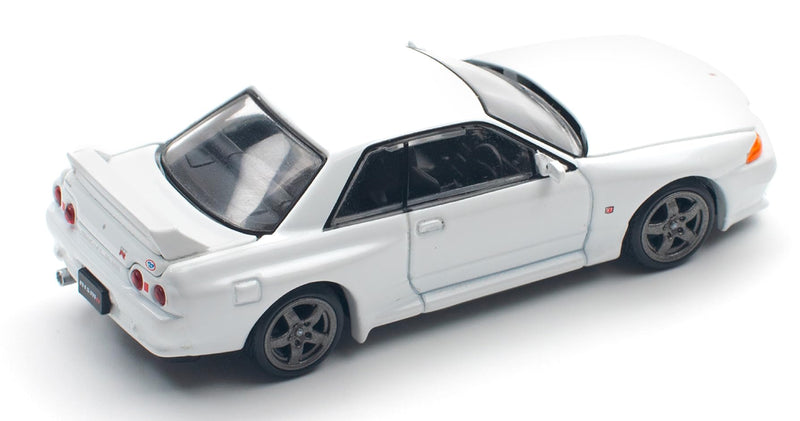 1/64 NISSAN GT-R R32 - CRYSTAL WHITE