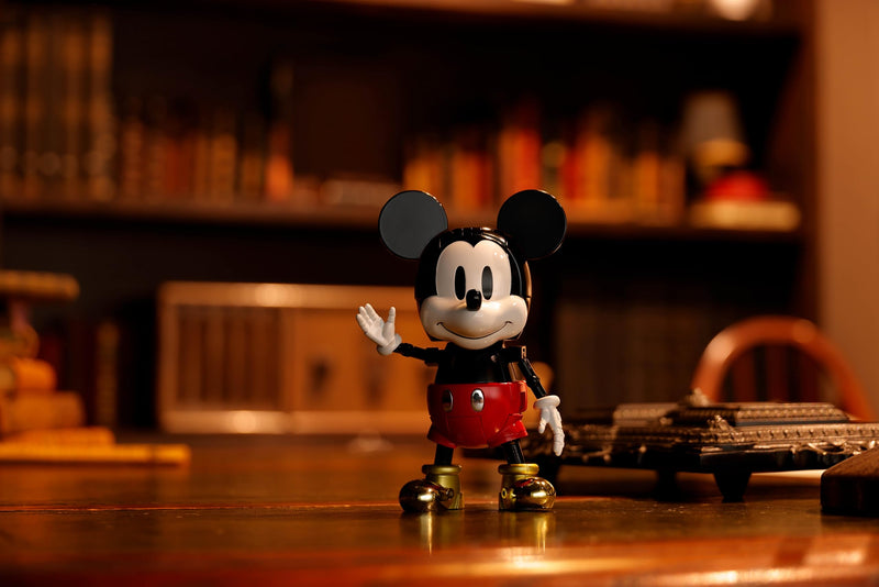Chogokin Super Change Mickey Mouse by Kunio Okawara