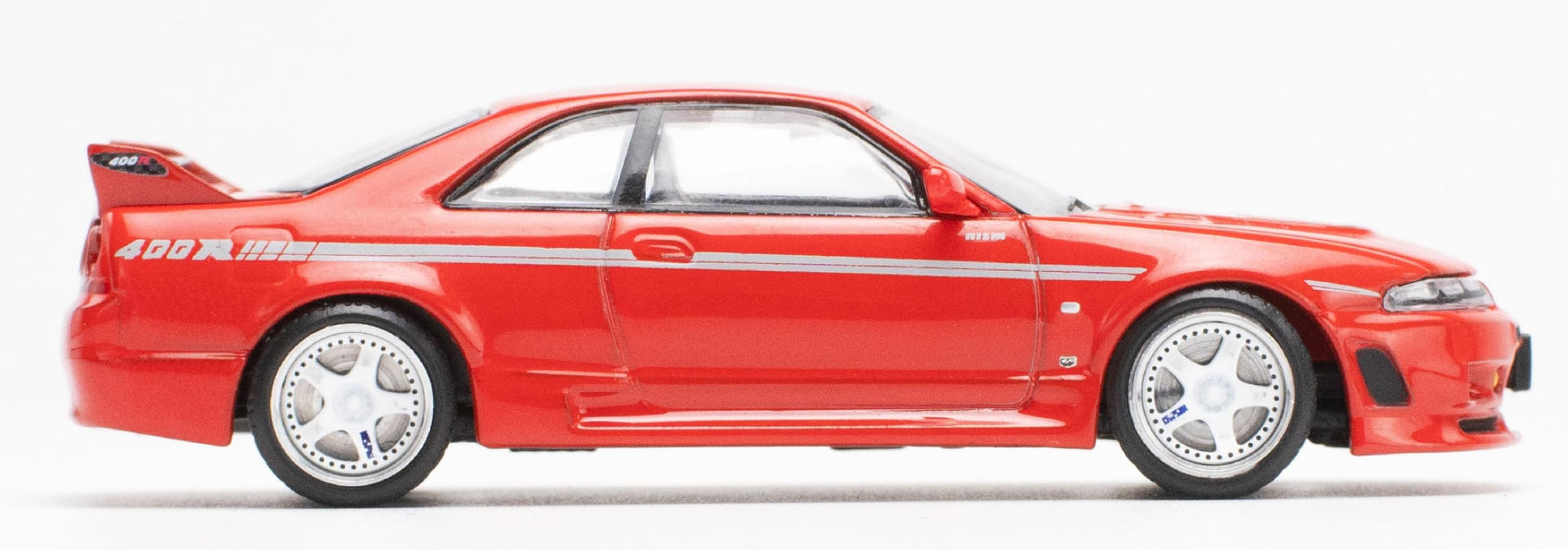 1/64 Nissan GT-R R33 NISMO 400R - Super Clear Red