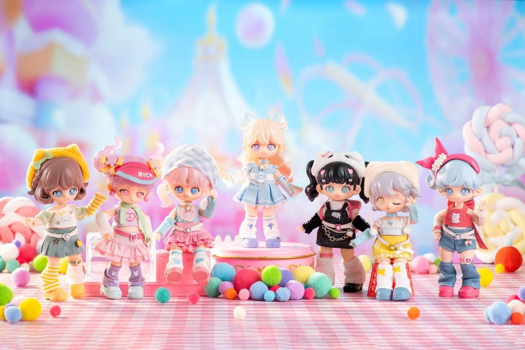 SIMONTOYS TEENNAR SCHOOL IDOL SERIES TRADING DOLL