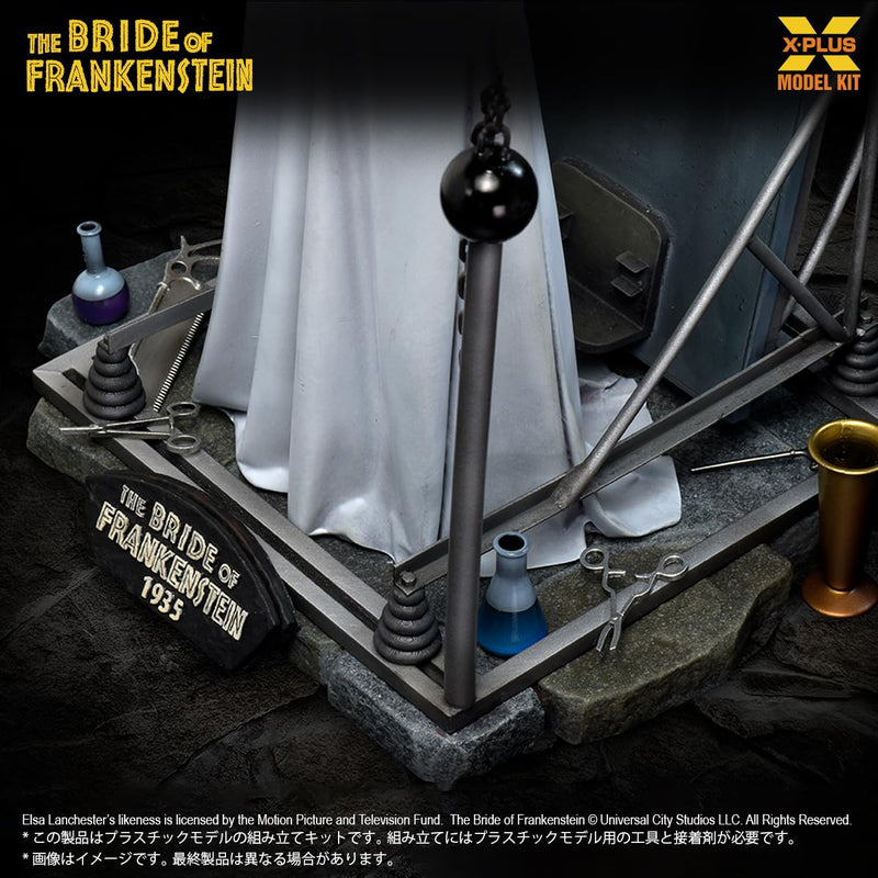 1/8 Scale "The Bride of Frankenstein" The Bride of Frankenstein Plastic Model Kit