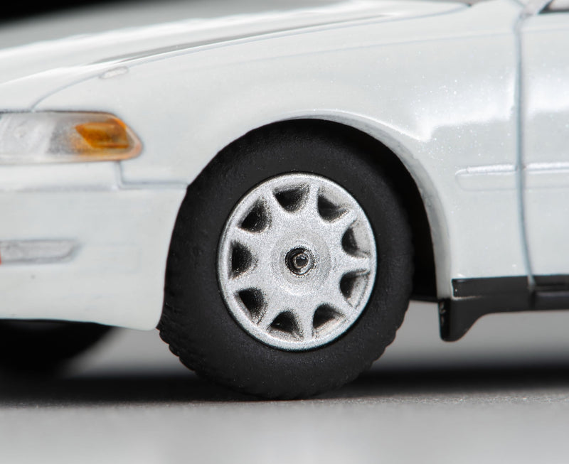 1/64 Scale Tomica Limited Vintage NEO TLV-N311a Toyota Mark II Grande Regalia G Edition (Pearl White) 2000