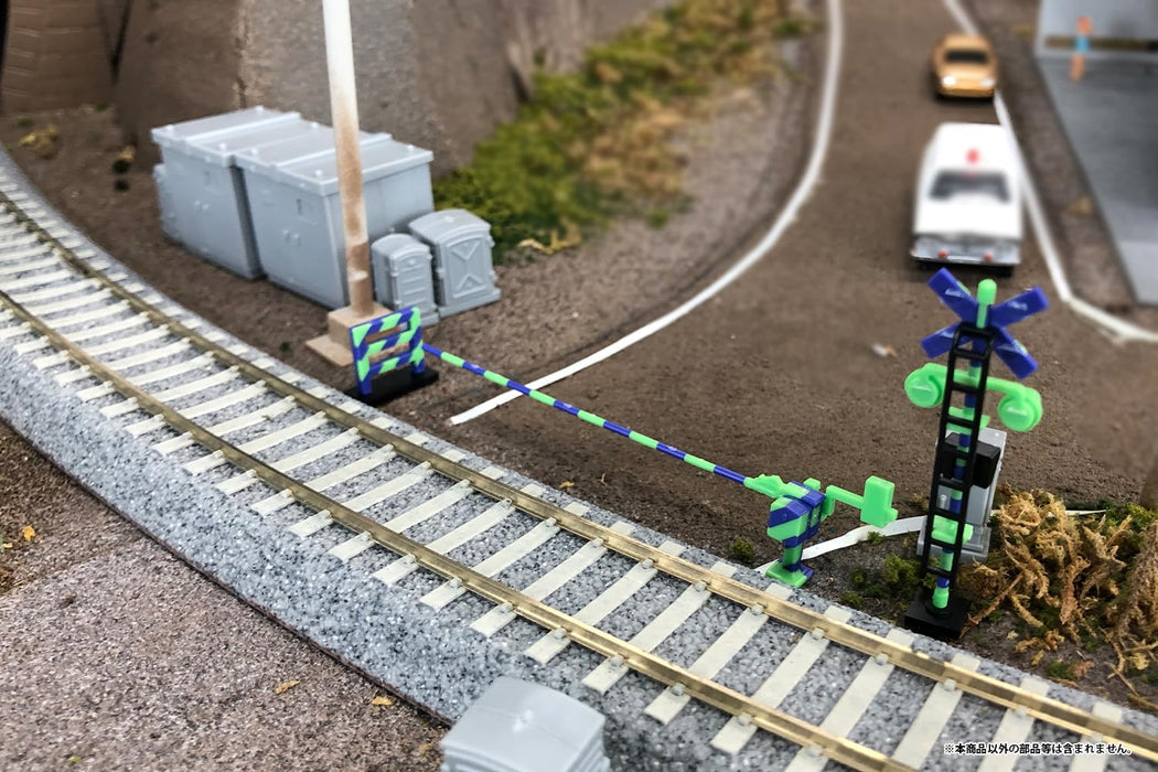 1/80 Scale Plastic Kit Pop Different World Series 2 Color Molding Plastic Kit Railway Crossing (Green x Blue)