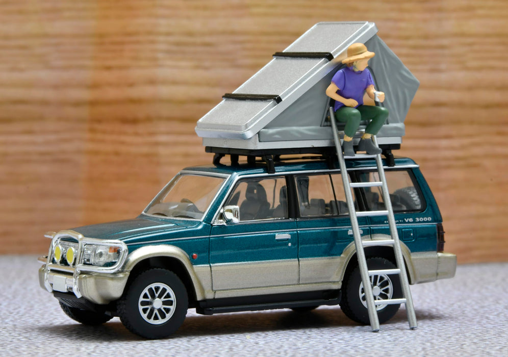 1/64 Scale Tomica Limited Vintage NEO TLV-N206c Mitsubishi Pajero Mid Roof Wide VR with Option Parts (Green / Beige) 1991 with Tent and Figure