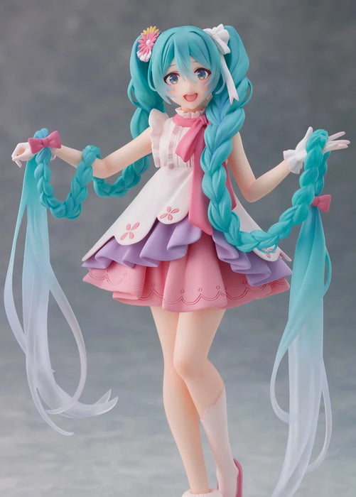 "Vocaloid Hatsune Miku" Wonderland Figure Rapunzel