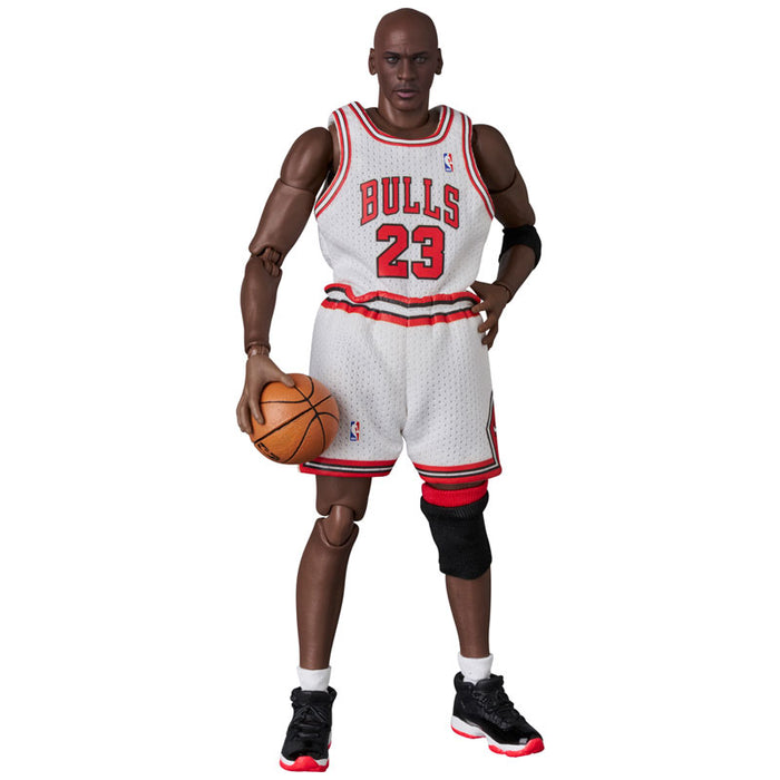 MAFEX Michael Jordan (Chicago Bulls HOME)