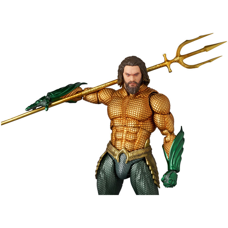 MAFEX "Aquaman and the Lost Kingdom" Aquaman (Gold & Green Suit)