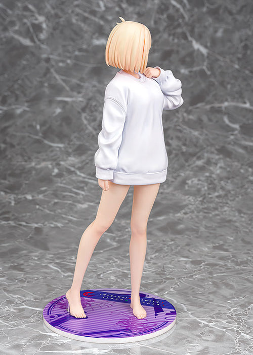 "Lycoris Recoil" Nishikigi Chisato Oversized Sweatshirt Ver. 1/7 Scale Figure
