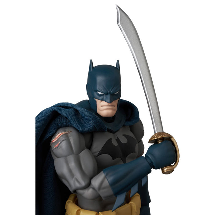 MAFEX "Batman: Hush" Batman Damage Ver. (Batman: Hush Ver.)