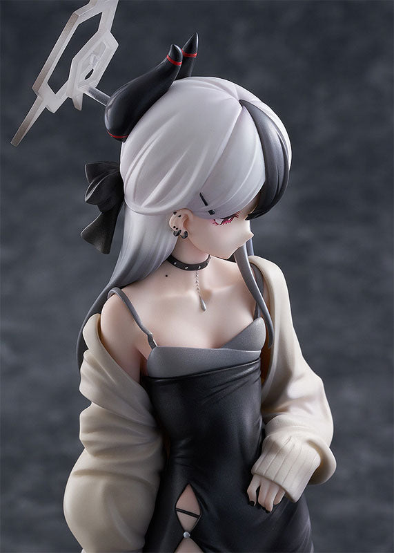 "Blue Archive" Kayoko (Dress) 1/7 Scale Figure
