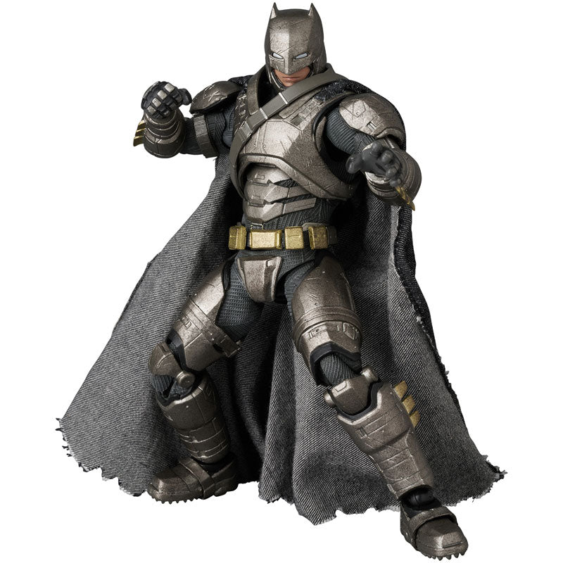 MAFEX "Batman v Superman: Dawn of Justice" ARMORED BATMAN Ver. 1.5