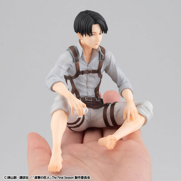 G.E.M. Series "Attack on Titan" Tenohira Captain Levi