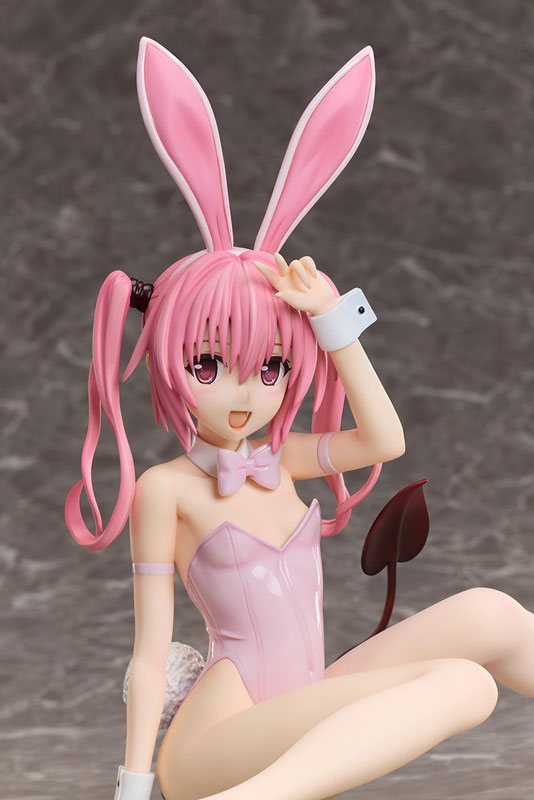 "To Love-Ru Darkness" Nana Astar Deviluke Bare Leg Bunny Ver. 1/4 Scale Figure