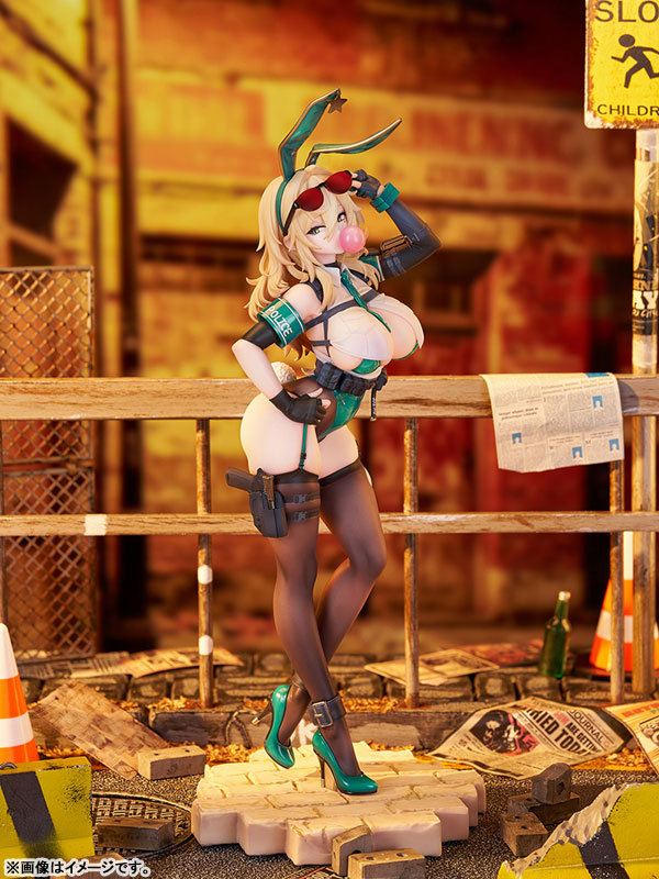 CheLA77 Original Illustration Bunny Cops_01 1/6 Scale Figure
