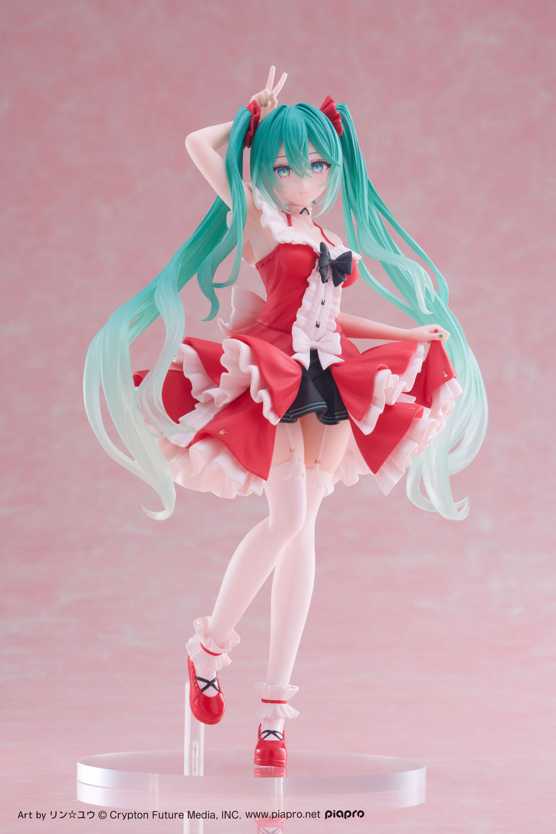 "Character Vocal Series 01 Hatsune Miku" Fashion Figure Lolita