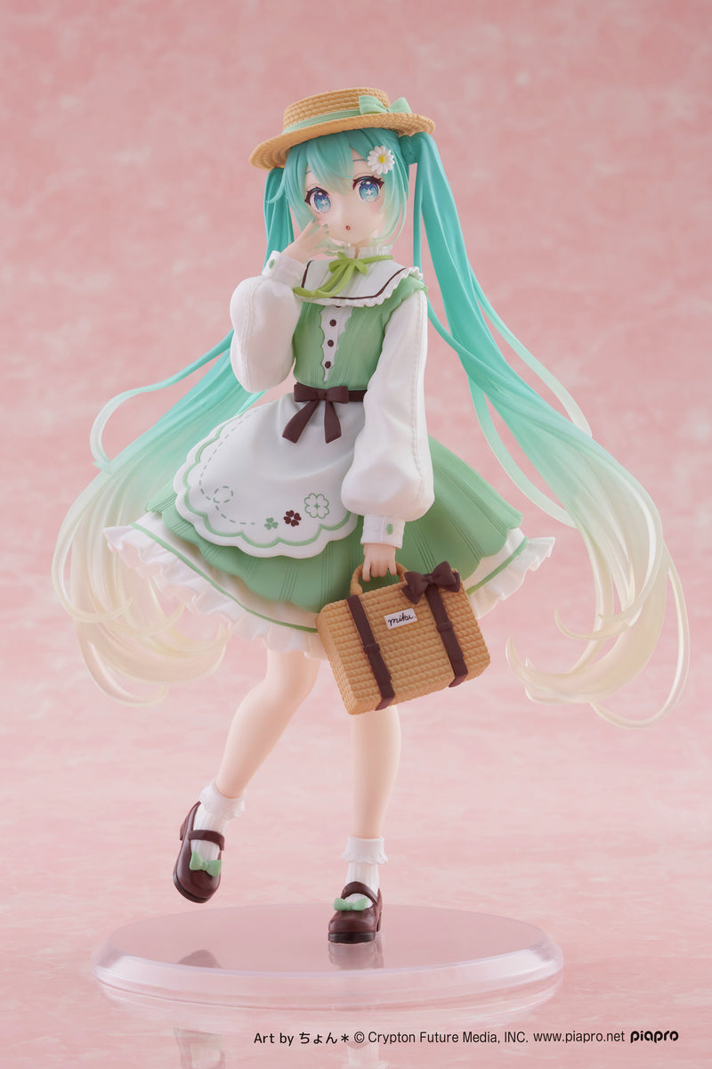 "Character Vocal Series 01 Hatsune Miku" Fashion Figure Country Ver.