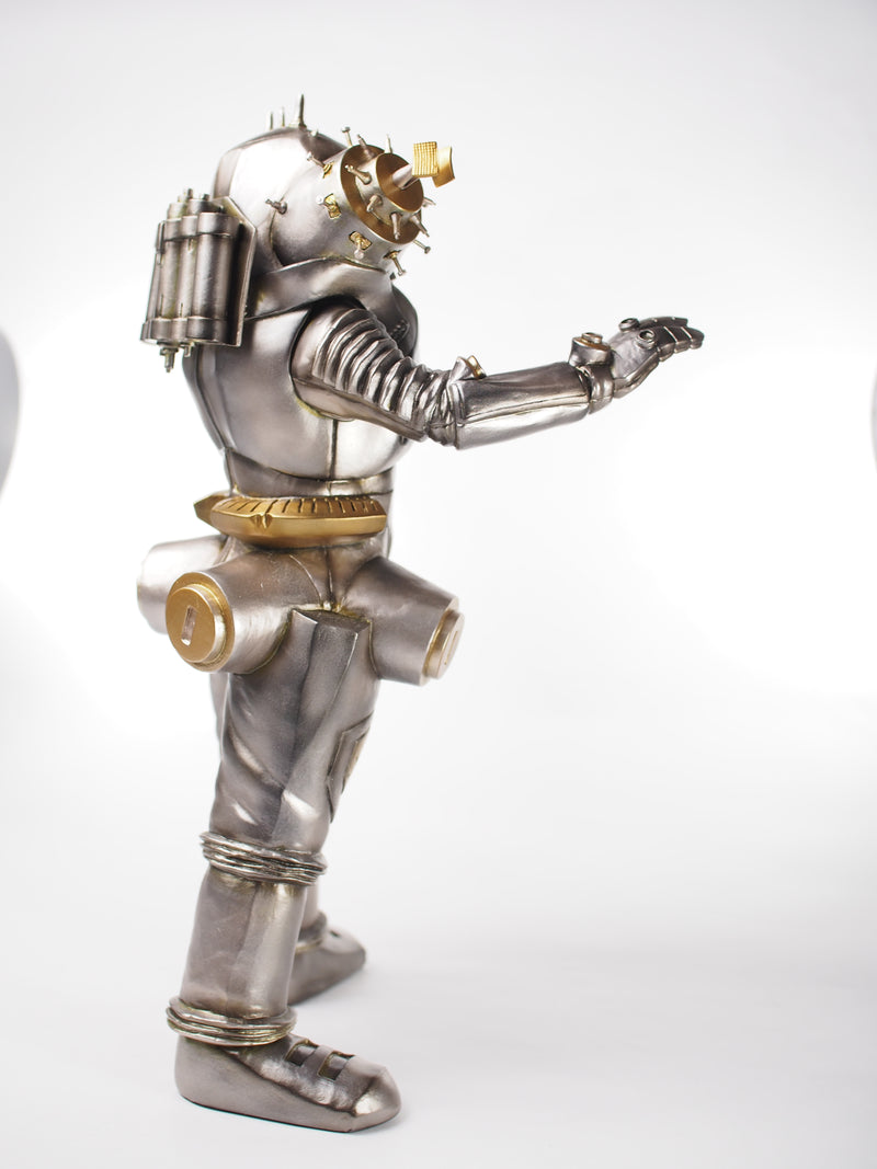 "Ultraseven" CCP 1/6 Tokusatsu Series King Joe Gun Metallic Ver.