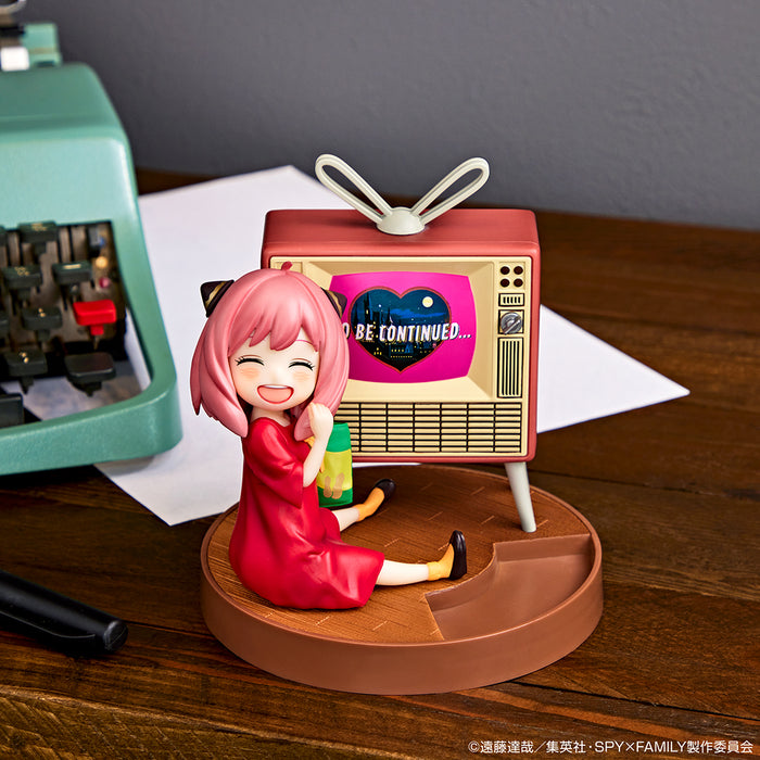 Ichiban Kuji "SPY x FAMILY" -Lovely Ordinary Days- Last One Prize Anya Forger Watching TV♪ Figure Another Color ver.