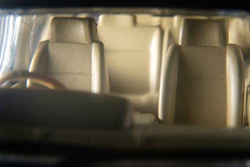 1/64 Scale Tomica Limited Vintage NEO TLV-N216c Toyota Hiace Wagon Super Custom Limited (Beige / Brown)