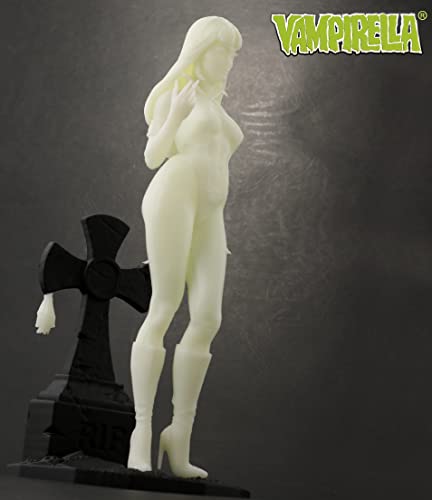 "Vampirella" Vampirella 1/8 Scale Plastic Model Kit Luminescent Ver.