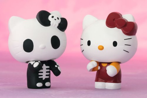 FCC "Hello Kitty" Mega Monster Cosplay Collection
