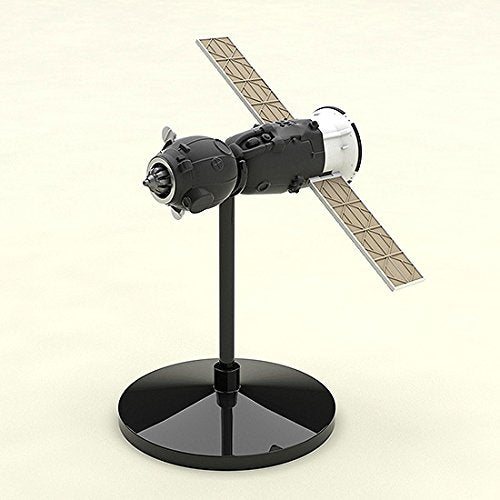 1/150 Plastic Model Soyuz Rocket & Transport Train