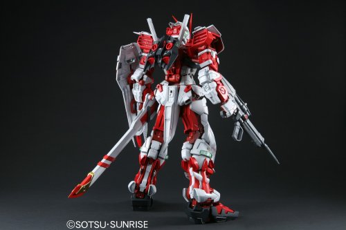 MBF-P02 Gundam Astray Cadre rouge - 1/60 échelle - PG (# 12) Kidou Senshi Gundam Germes - Bandai