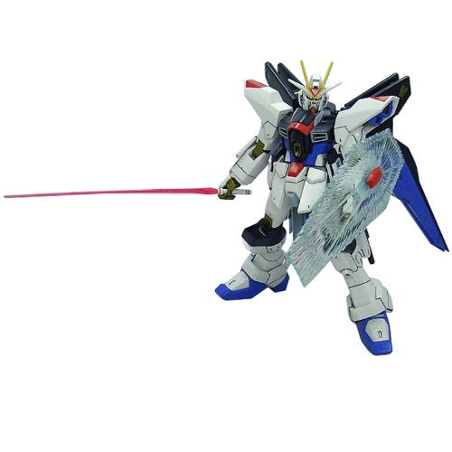 ZGMF-X20A Freedom Freedom Gundam - 1/100 échelle - 1/100 Gundam Seed Destiny Série Modèle (09) Kidou Senshi Gundam Seed Destiny - Bandai