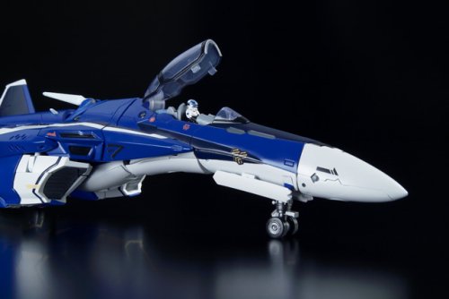 VF-25G Super Messiah Valkyrie (Michael Blanc Custom) 1/60 DX Chogokin Macross Frontier - Bandai