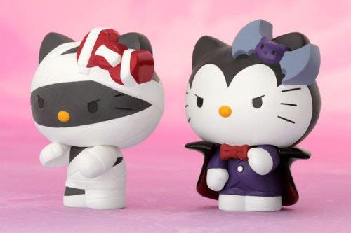FCC "Hello Kitty" Mega Monster Cosplay Collection