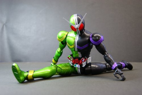Komen Rider Double Cyclone Joker - 1/8 Skala - MG Figurerise Kamen Rider W - Bandai