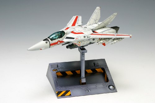VF-1J Valkyrie (Ichijou Hikaru) (Fighter mode version) - 1/100 scale - Macross - Wave