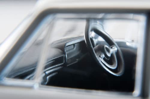 1/64 Scale Tomica Limited Vintage TLV-204a Toyopet Masterline Patrol Car (Metropolitan Police Department)
