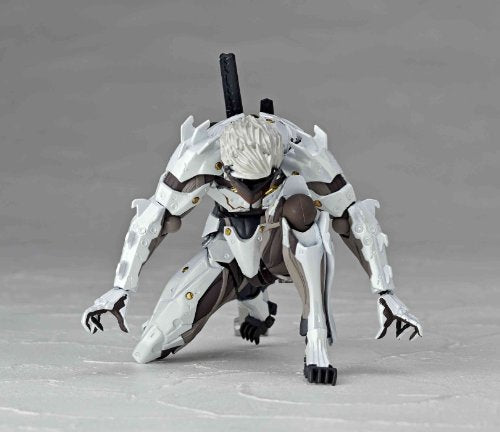 Raiden (White Armor ver. version) Revoltech (#140EX) Metal Gear Rising: Revengeance - Kaiyodo